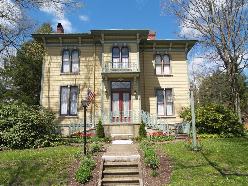Image of the exterior of McMullen House Bed & Breakfast LLC